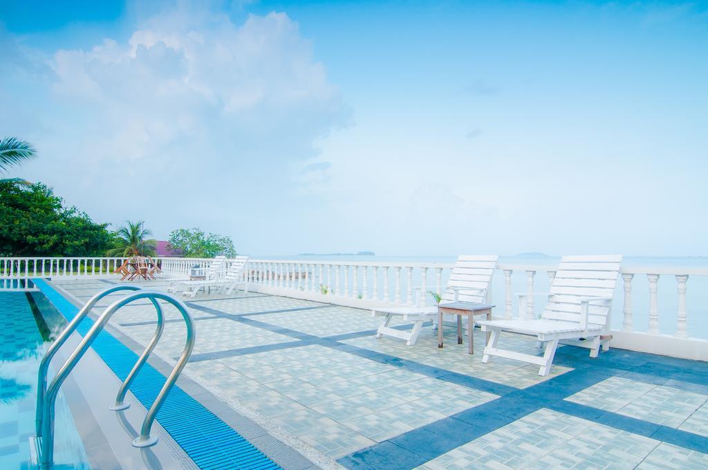 Teluk Bakau Bintan Agro Beach Resort & Spa מראה חיצוני תמונה